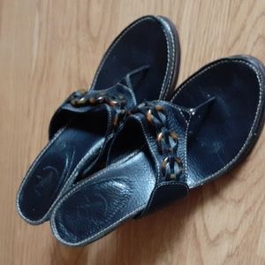 Women's Frye Black Tortoise Shell Circle Stack Heel Thong Sandals Size 6B